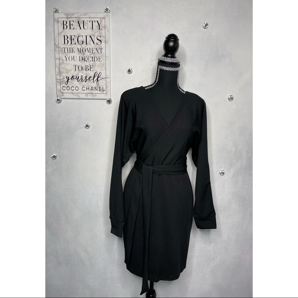 SEXY KNIT WORM SWEATER DRESS.
